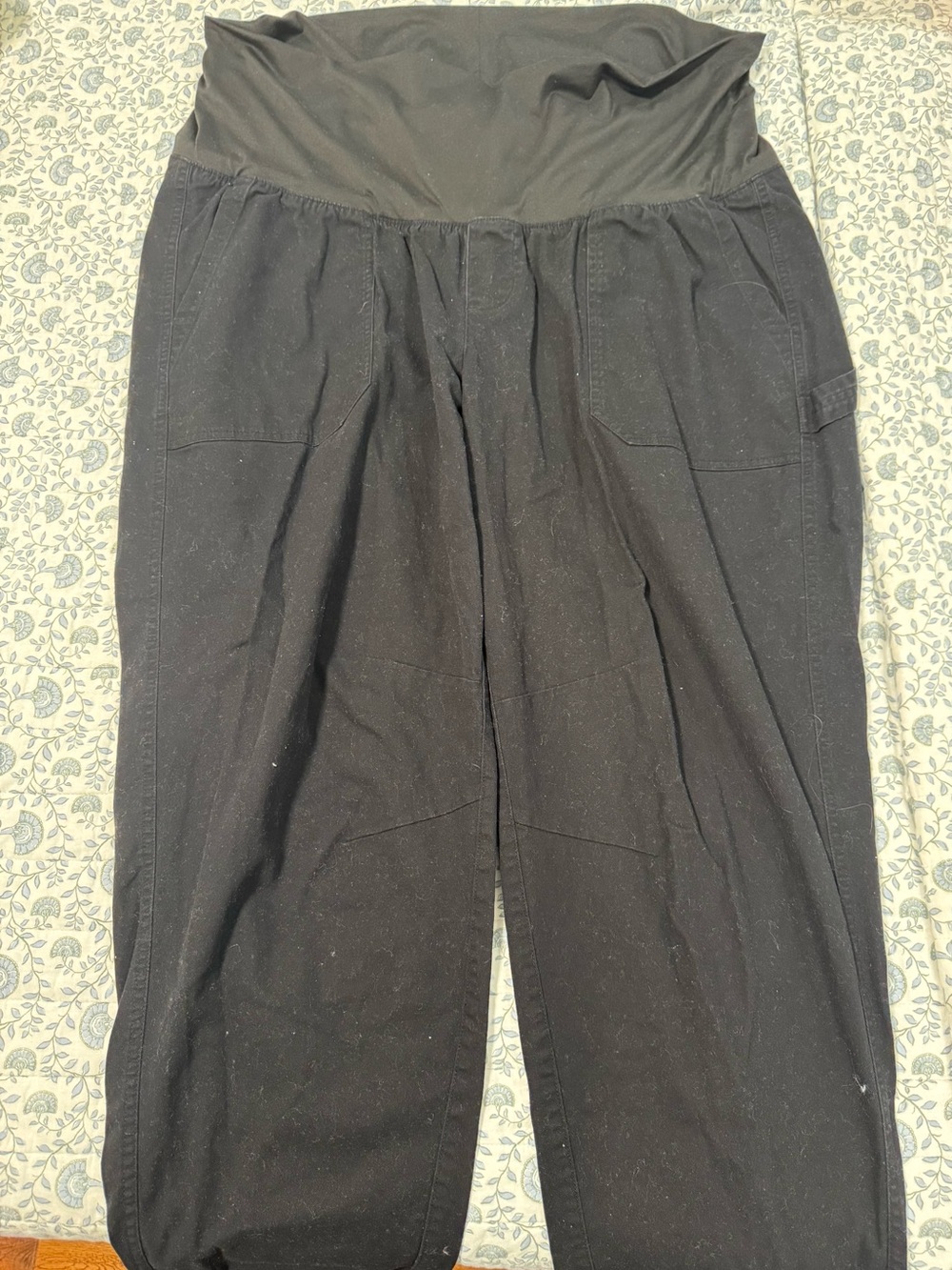Old Navy Black Cropped Maternity/Panel Ankle Pants